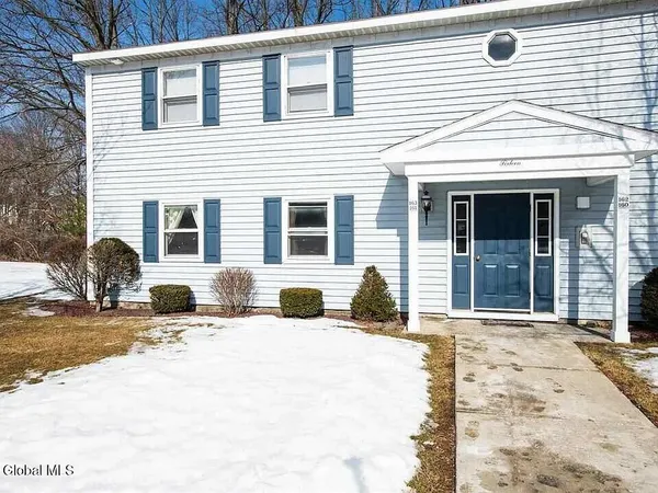 $1,825 | 161 Cedarview Lane, Colonie, NY 12189