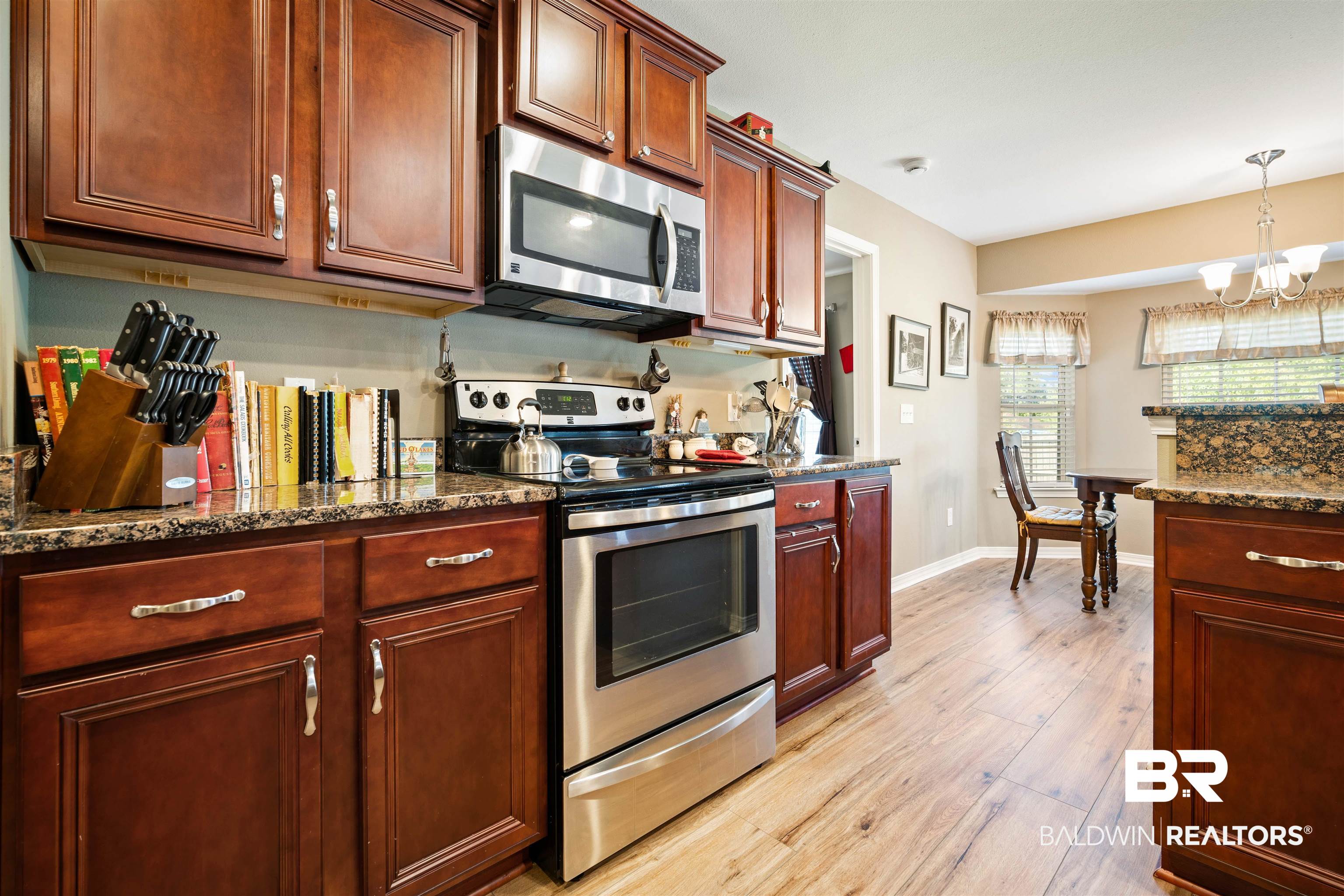 15405 Hearthstone Drive Foley, AL 36535 - Photo 9 of 31 Kitchen