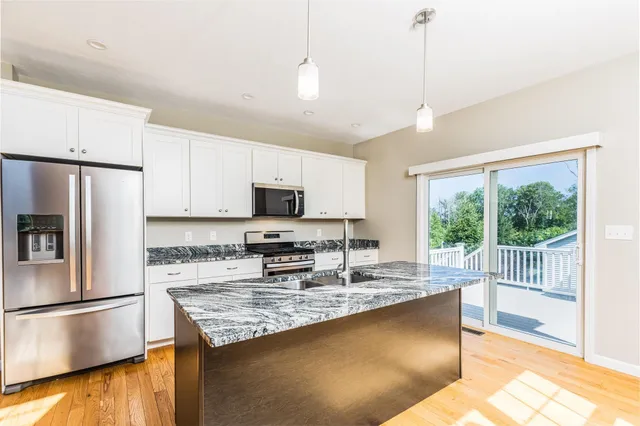 $799,900 | 6 Chadwick Circle, Windham, NH 03087