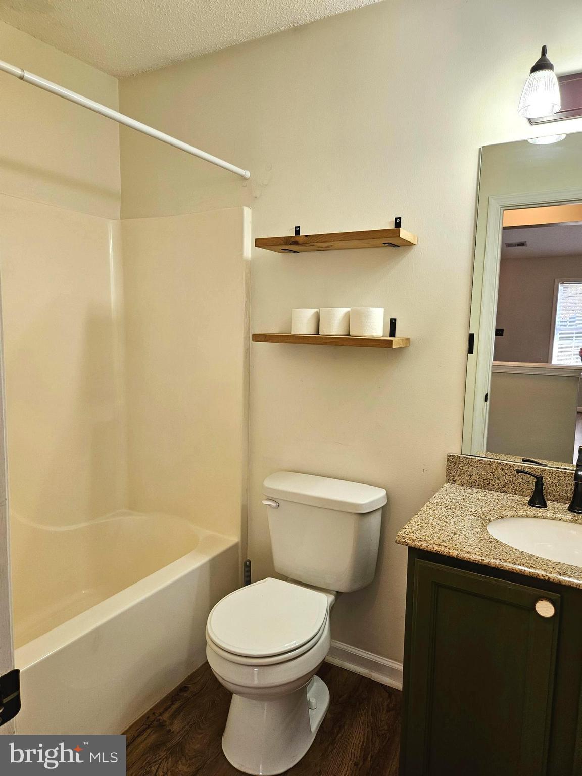 791 Ripplebrook Drive Culpeper, VA 22701 - Photo 19 of 35 Hallway full bathroom.