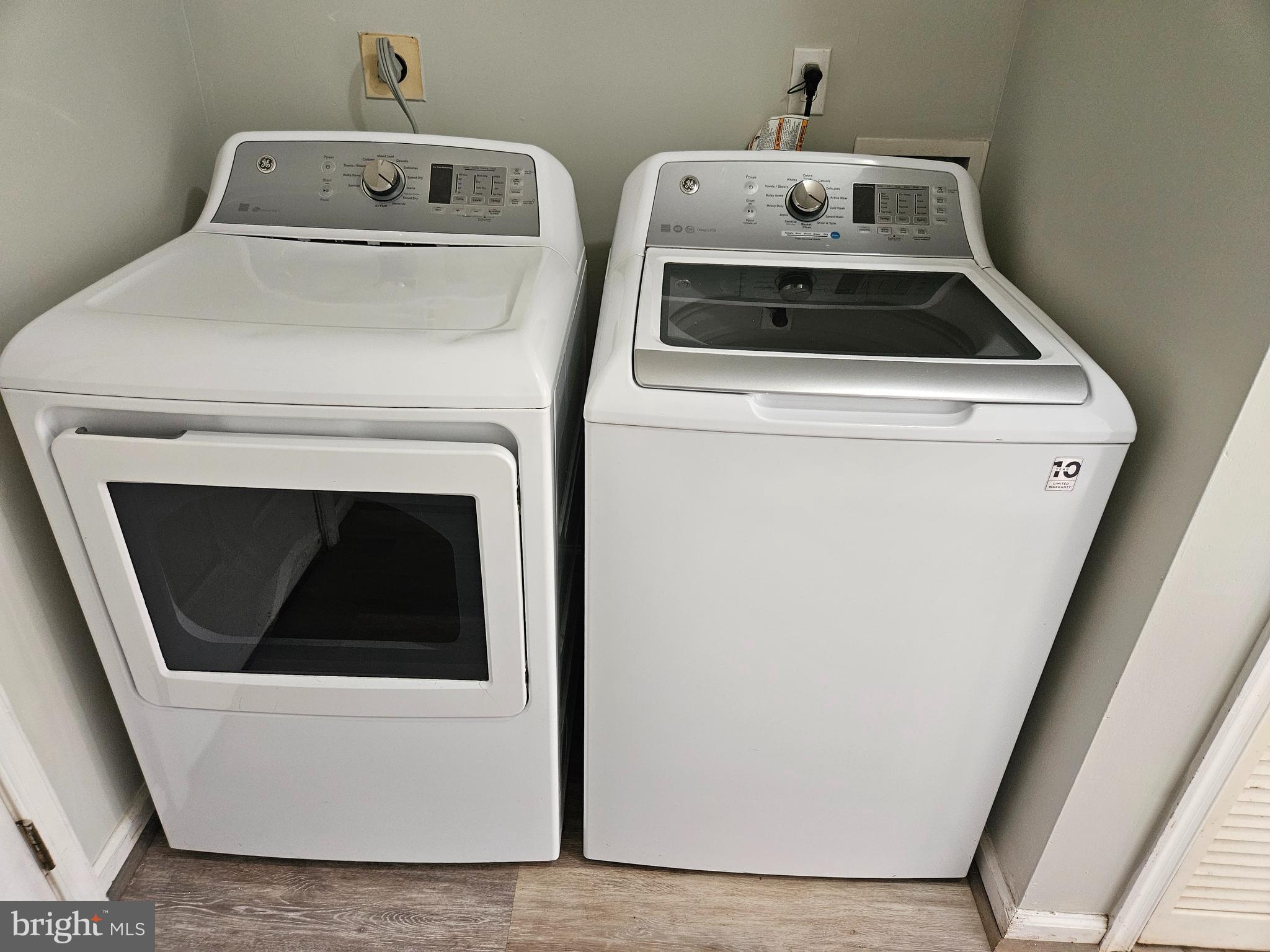 791 Ripplebrook Drive Culpeper, VA 22701 - Photo 10 of 35 Washer and dryer convey.