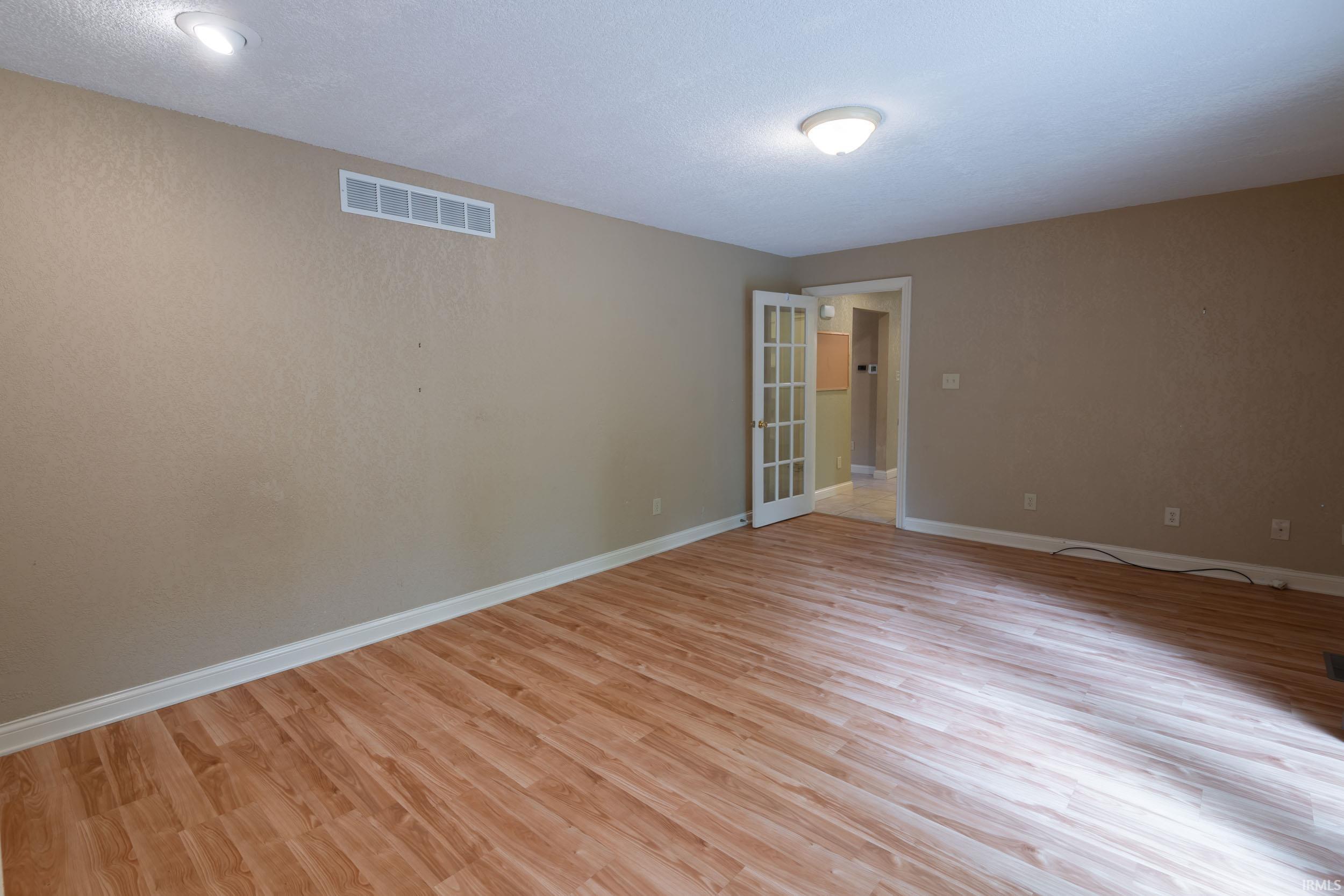 10530 Uncas Trail Fort Wayne, IN 46804 - Photo 16 of 36