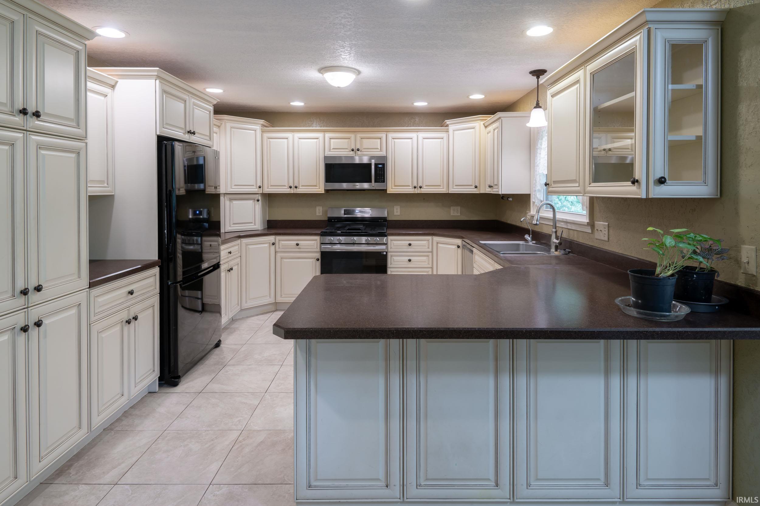 10530 Uncas Trail Fort Wayne, IN 46804 - Photo 10 of 36
