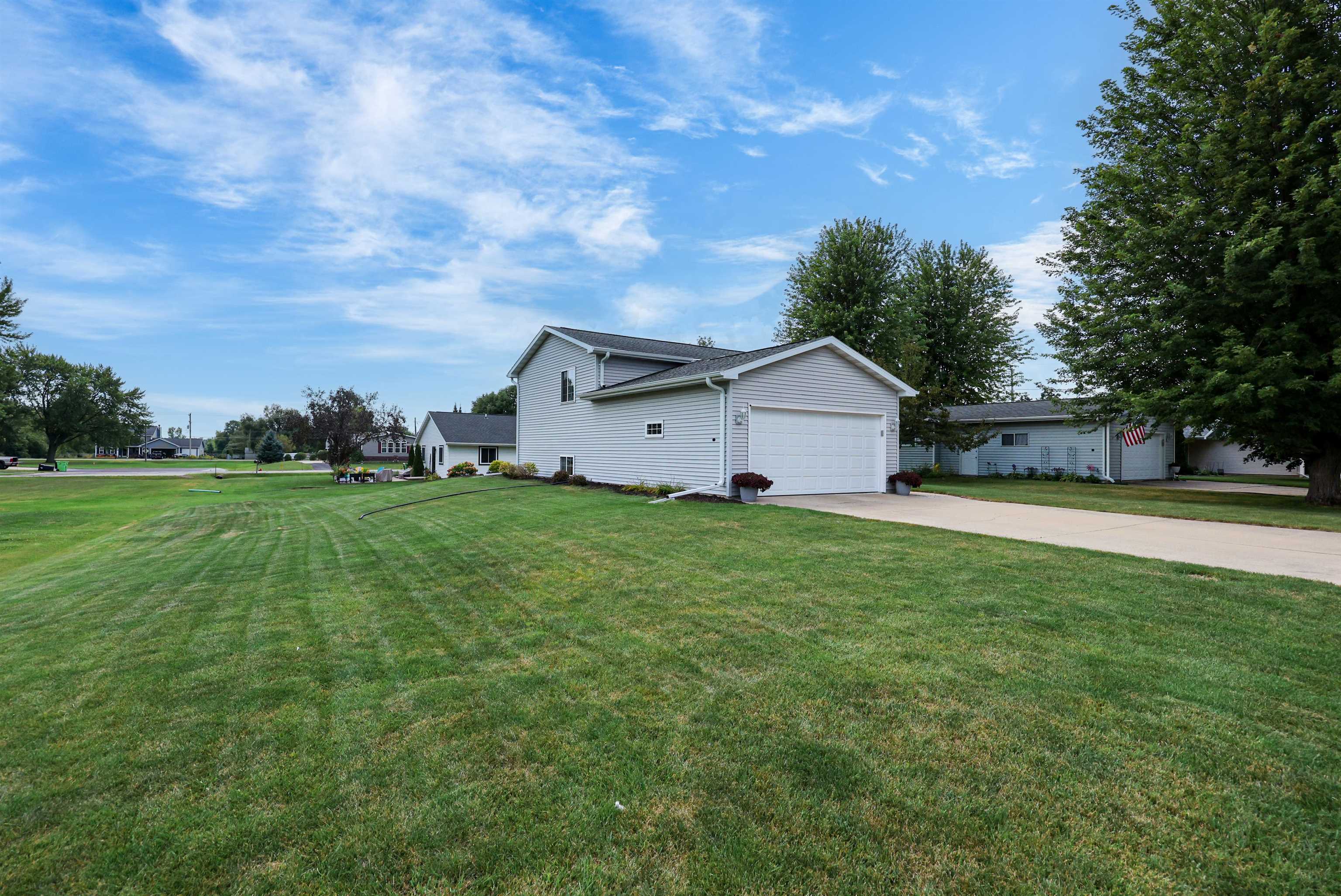 W7015 Verna Road Menasha, WI 54952 - Photo 4 of 29 Gallery Image 4