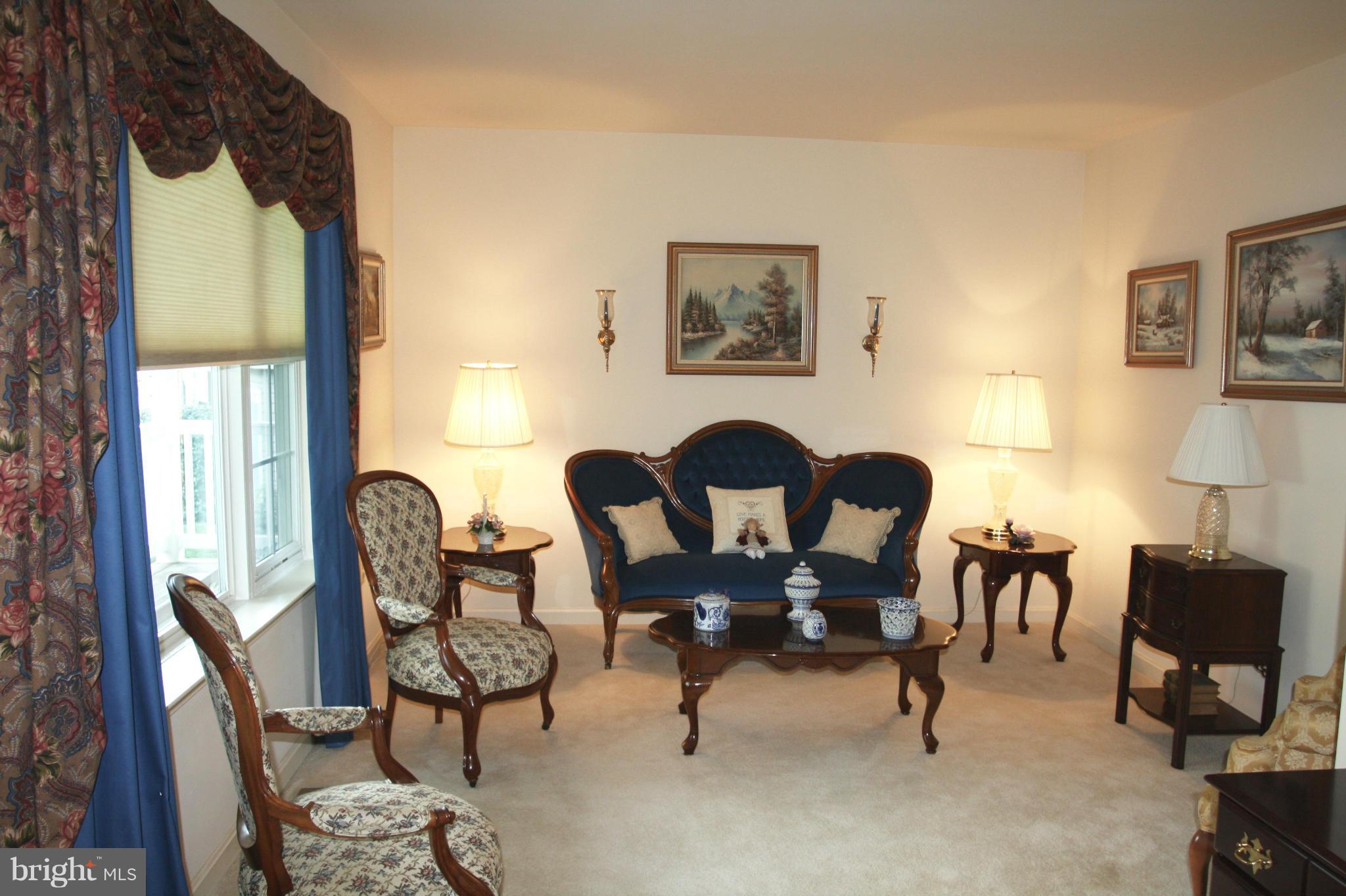 323 Rachaels Way Prince Frederick, MD 20678 - Photo 5 of 30 Living Room