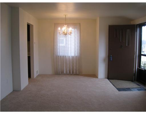 2324 Rose Garden Road Pittsburgh, PA 15220 - Photo 4 of 17 Dining Room.