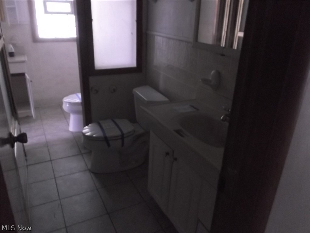 3586 Atherstone Road Cleveland, OH 44121 - Photo 7 of 28 Gallery Image 7
