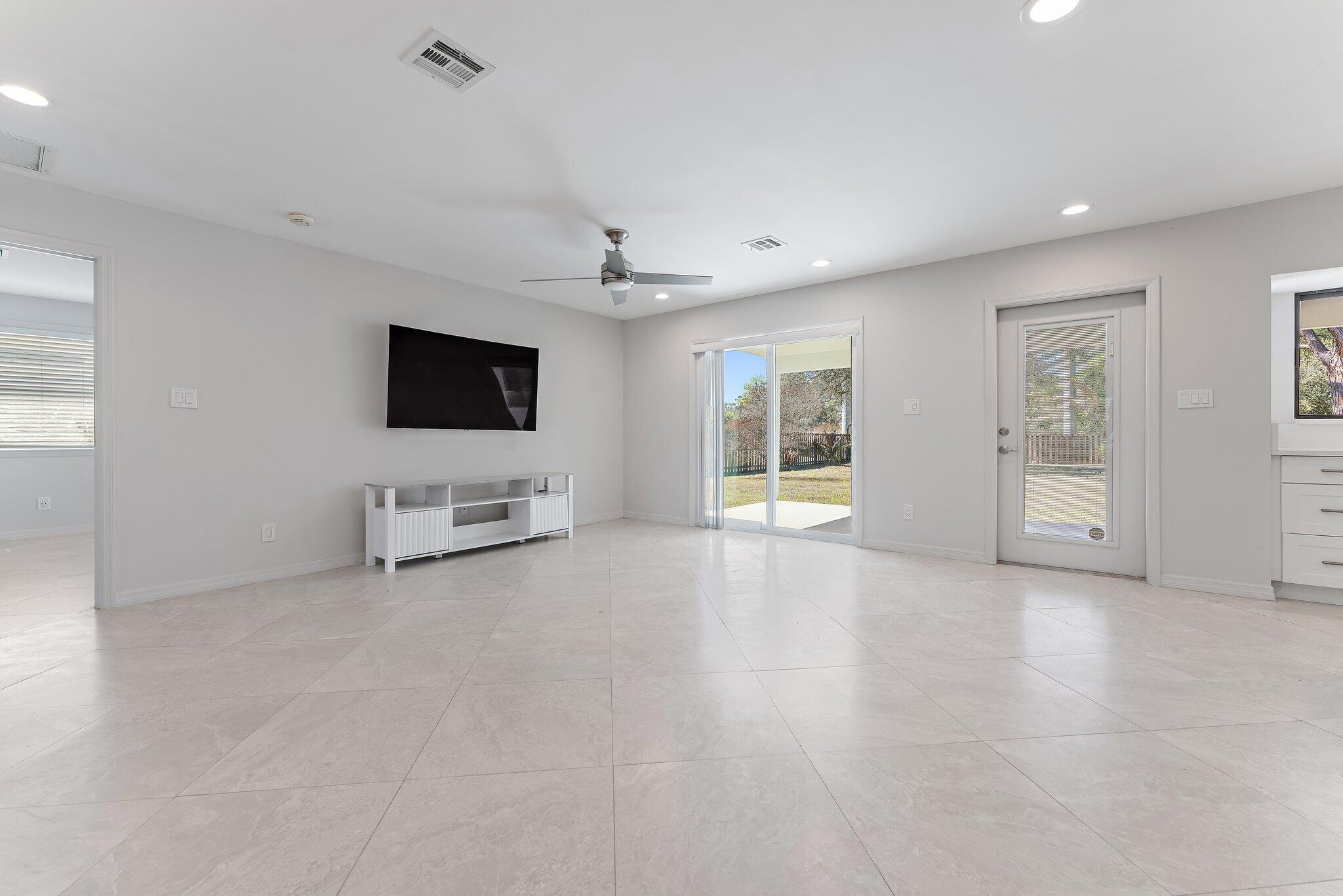 5883 Set-N-Sun Place Jupiter, FL 33458 - Photo 11 of 42 035-5883SetNSunPl-Jupiter-SMALL