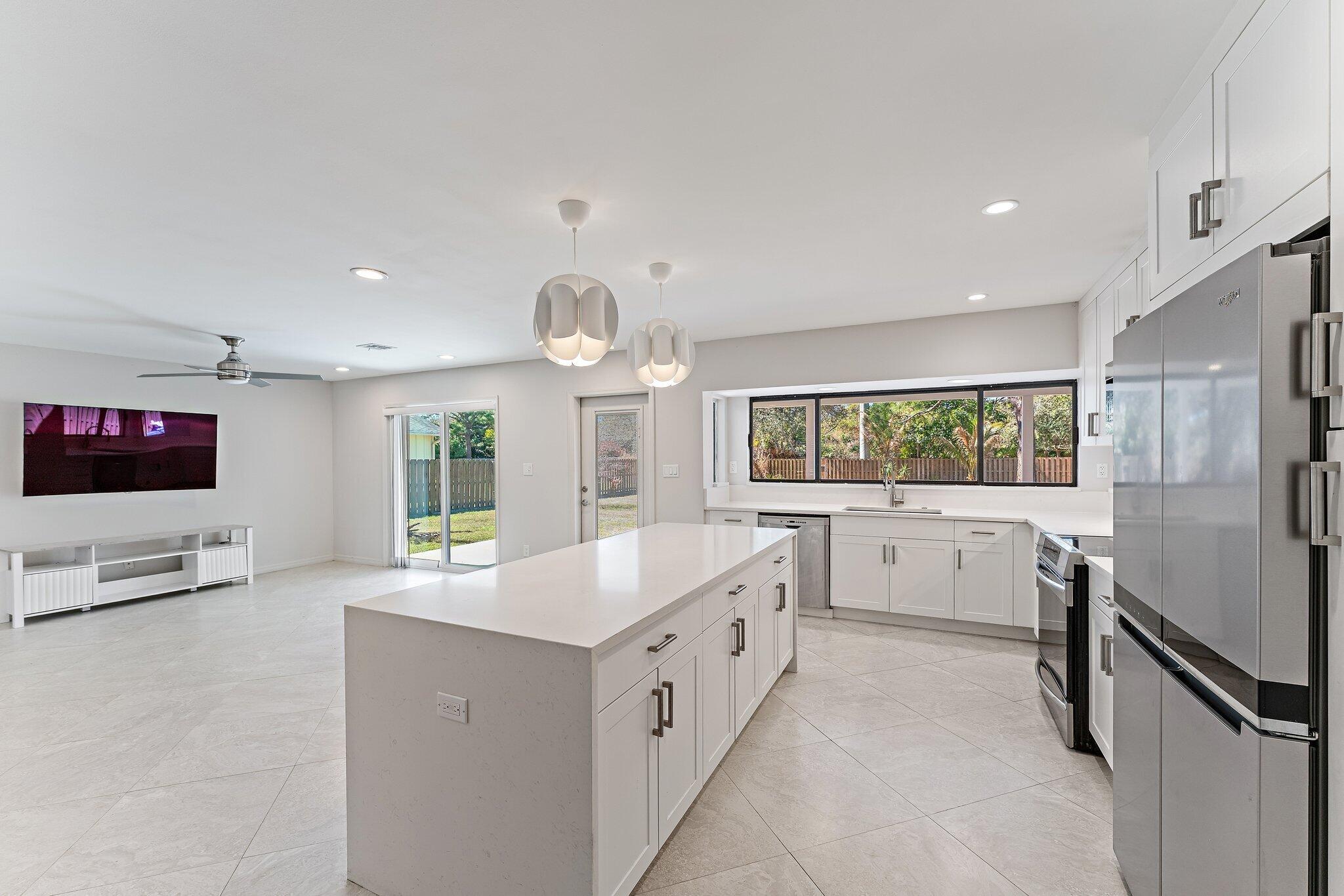 5883 Set-N-Sun Place Jupiter, FL 33458 - Photo 22 of 42 046-5883SetNSunPl-Jupiter-SMALL