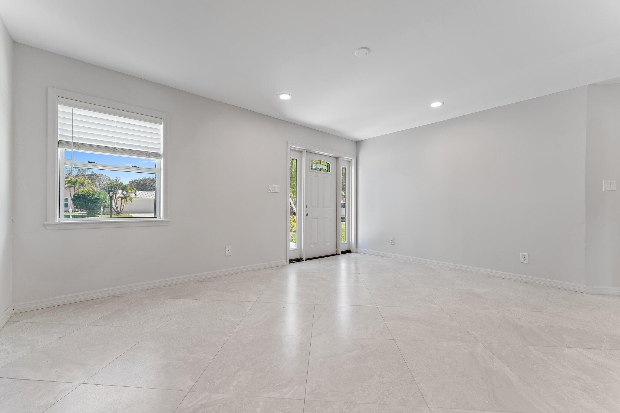 5883 Set-N-Sun Place Jupiter, FL 33458 - Photo 6 of 42 030-5883SetNSunPl-Jupiter-SMALL