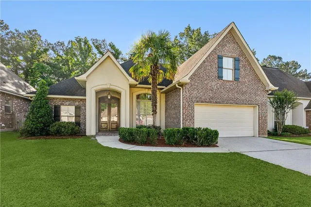 $2,300 | 400 Brown Thrasher Loop North, Madisonville, LA 70447