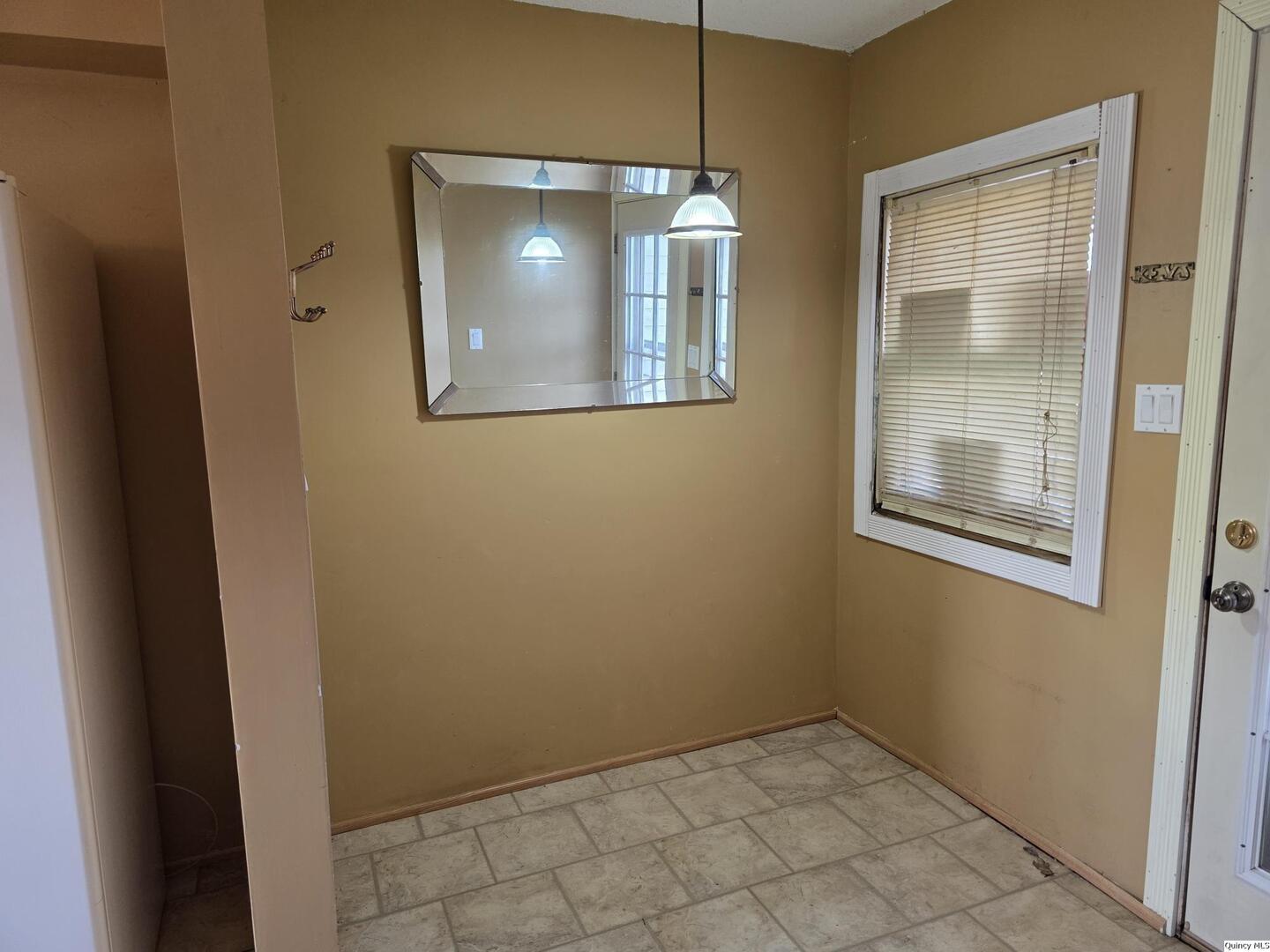 1219 Lind Street Quincy, IL 62301 - Photo 8 of 12