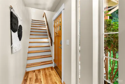 $955,000 | 11837 Venice Loop Northeast, Bainbridge Island, WA 98110