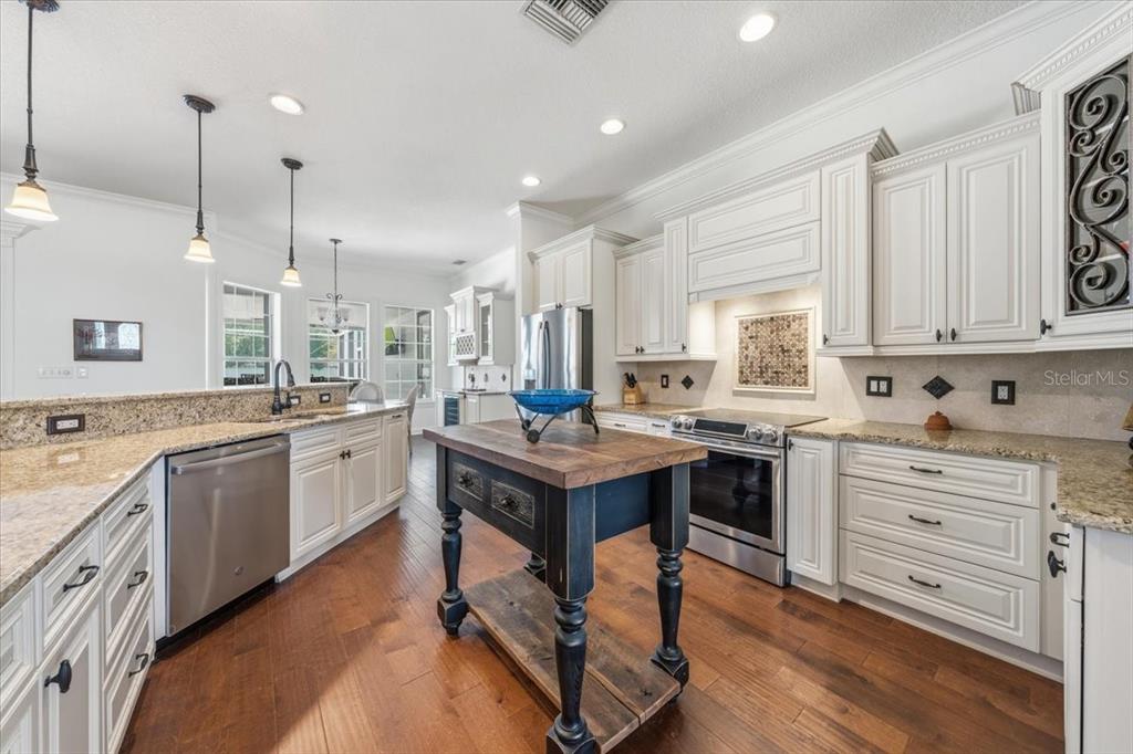 1319 Brooker Road Brandon, FL 33511 - Photo 12 of 52