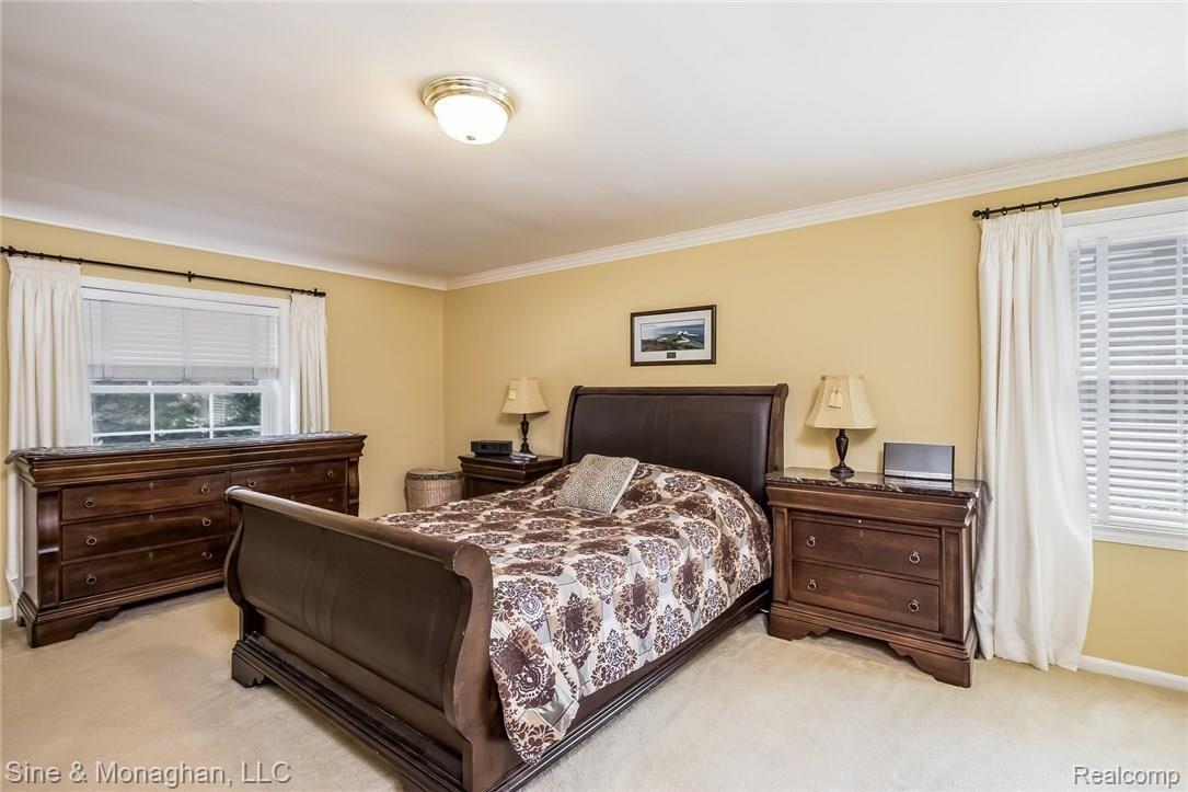 1027 Audubon Road Grosse Pointe, MI 48230 - Photo 31 of 51 032-Master_Bedroom-3063759-medium.jpg