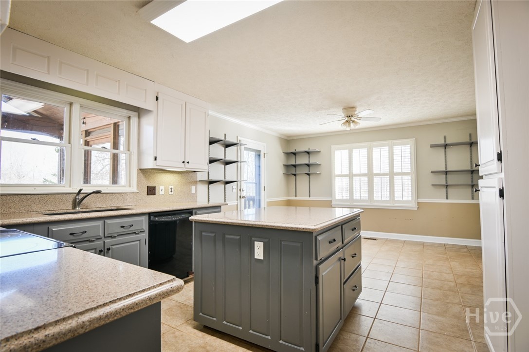 1010 Charles Court Statham, GA 30666 - Photo 15 of 61