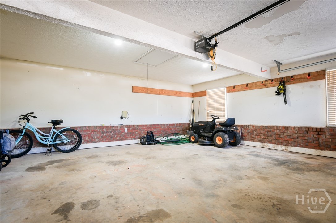 1010 Charles Court Statham, GA 30666 - Photo 8 of 61