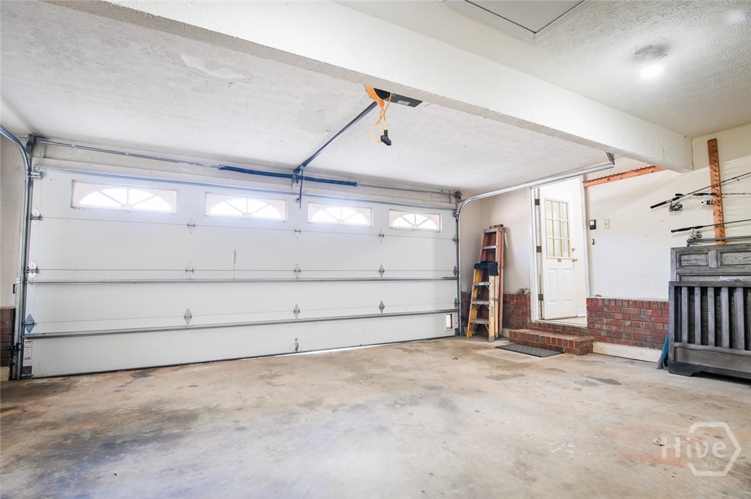 1010 Charles Court Statham, GA 30666 - Photo 9 of 61