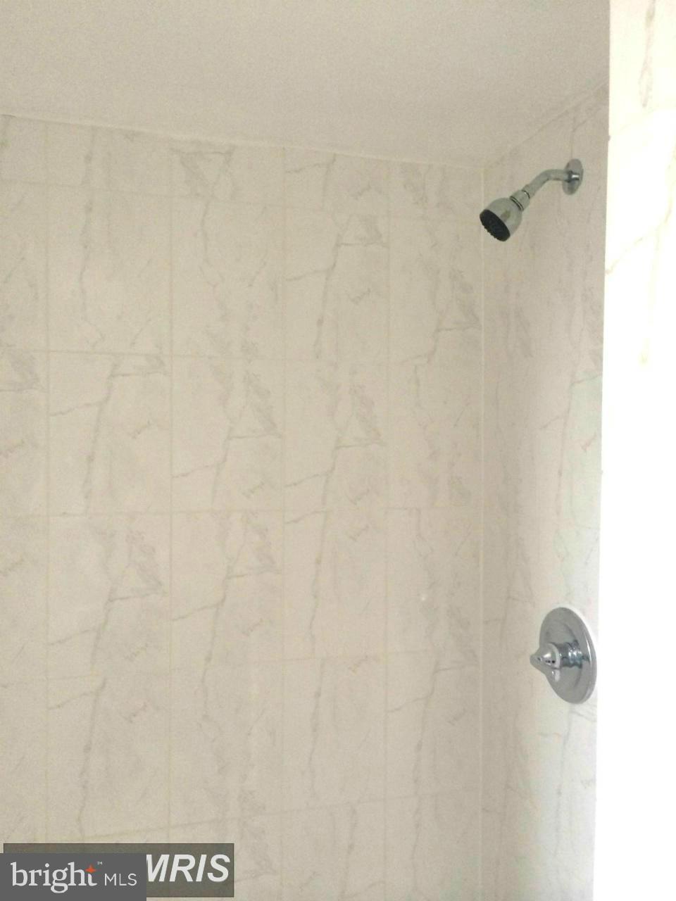 2721 Lindell Street Silver Spring, MD 20902 - Photo 8 of 11 Bath