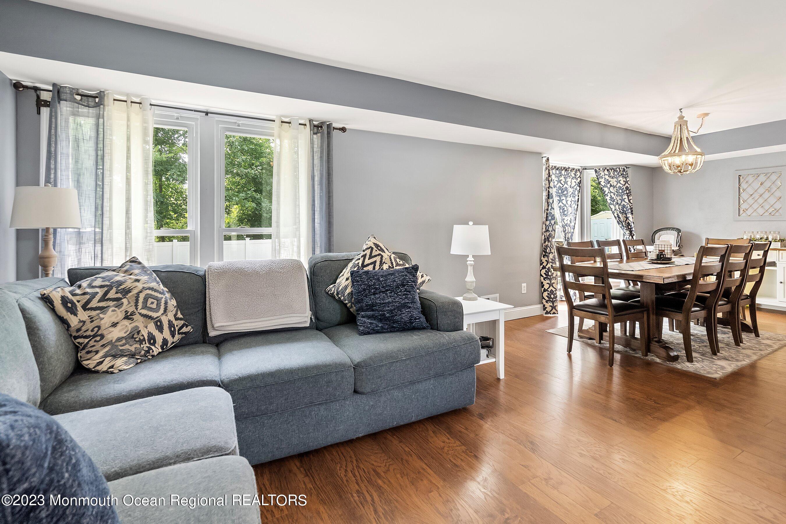 4 Reed Road Howell, NJ 07731 - Photo 3 of 29 09-Living 1C