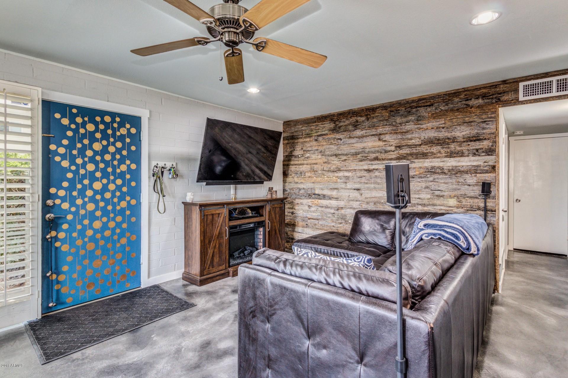 4101 East Camelback Road, Unit 13 Phoenix, AZ 85018 - Photo 5 of 22 Camelback unit 13 - 4101 (6)