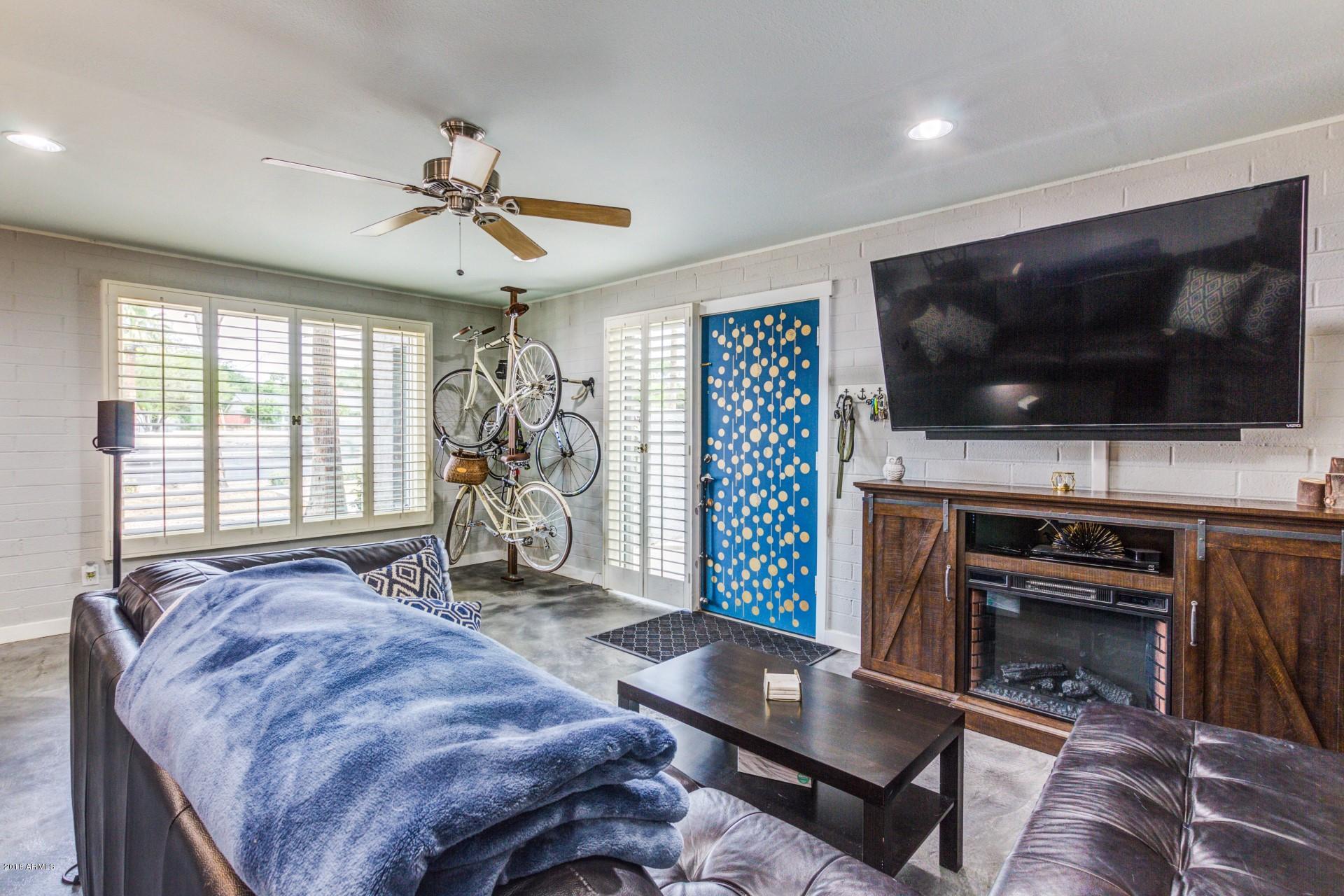 4101 East Camelback Road, Unit 13 Phoenix, AZ 85018 - Photo 6 of 22 Camelback unit 13 - 4101 (7)