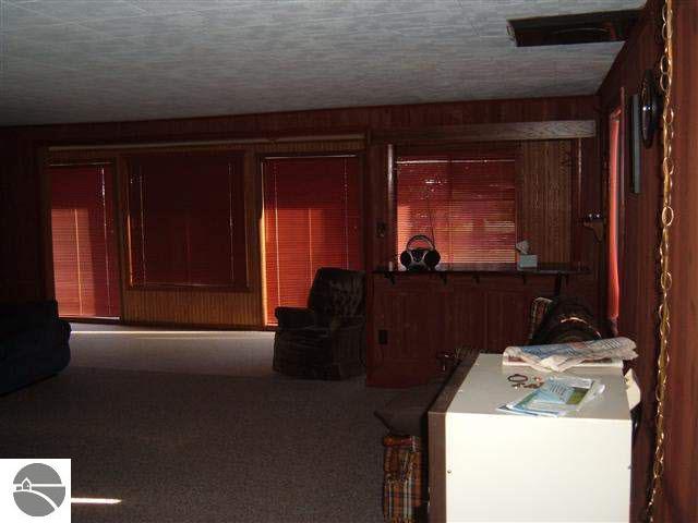 471 4th Street Lupton, MI 48635 - Photo 5 of 10 1751307-4.JPG