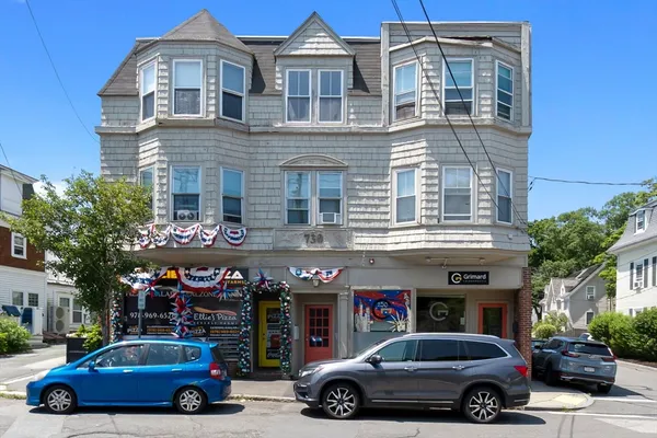 $2,500 | 730 Hale Street, Unit 3L, Beverly, MA 01915