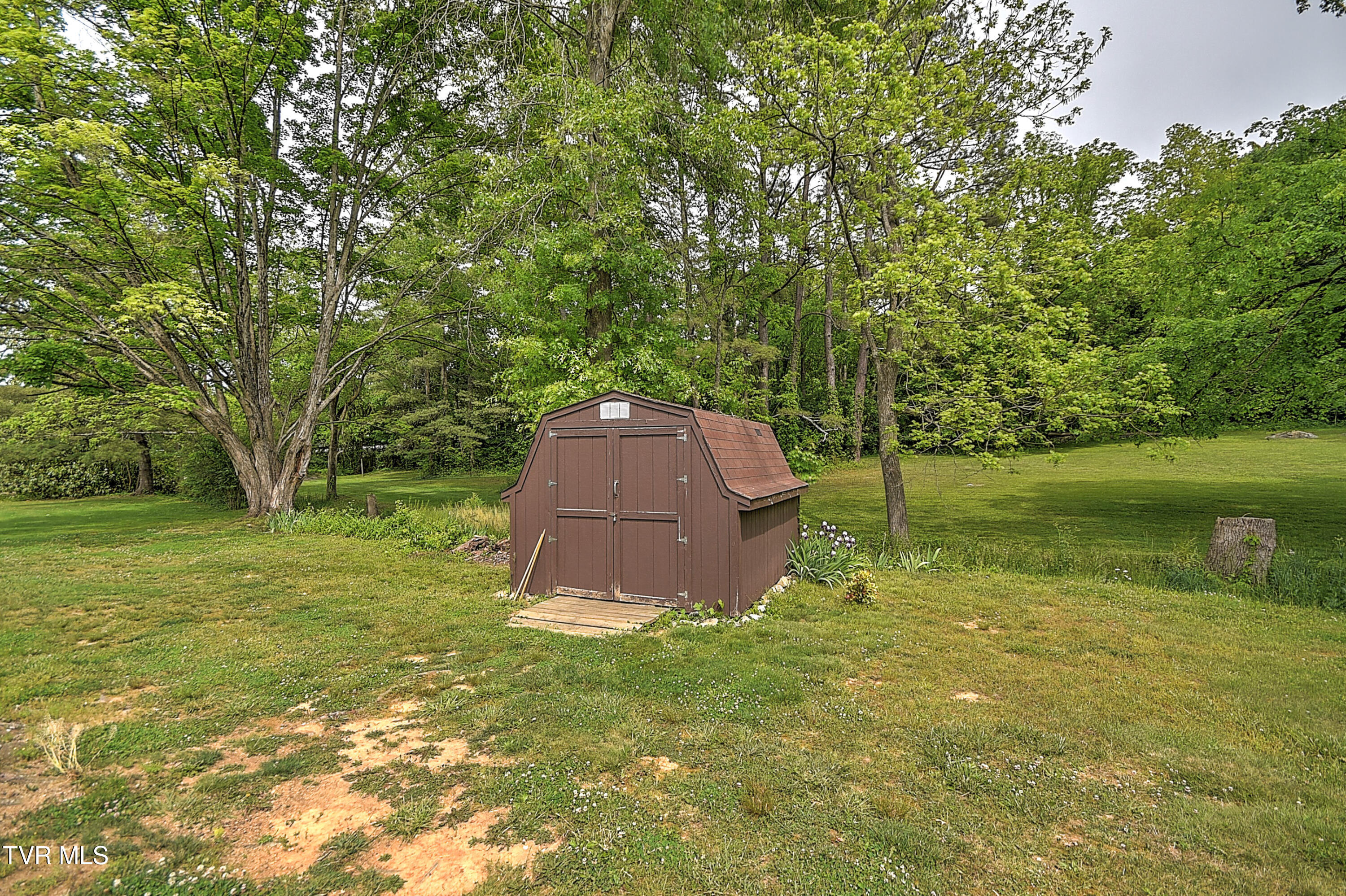 1921 Edens Ridge Road Kingsport, TN 37664 - Photo 45 of 80 1921 Edens Ridge RH-46