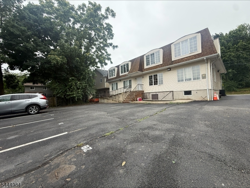 119 Valley Road, Unit 2A Clifton, NJ 07013 - Photo 9 of 14