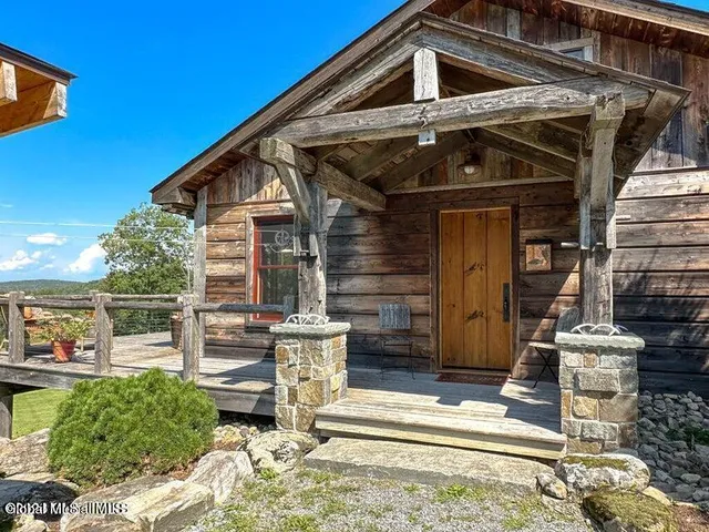 $889,000 | 1661 Burch Road, Hartford, NY 12832