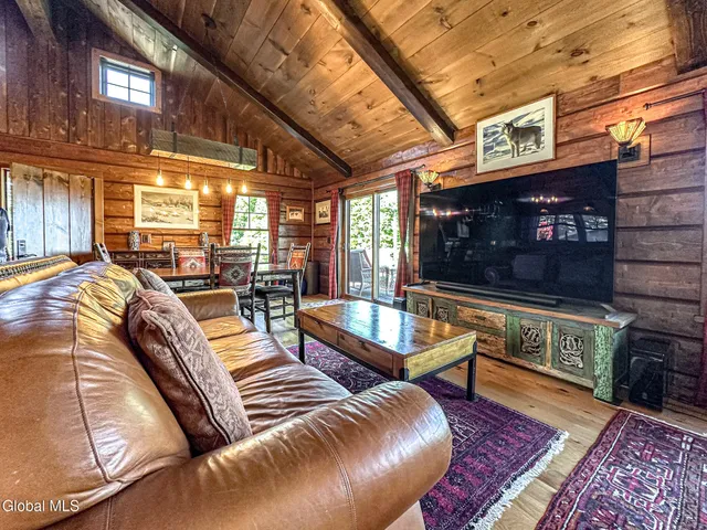 $889,000 | 1661 Burch Road, Hartford, NY 12832