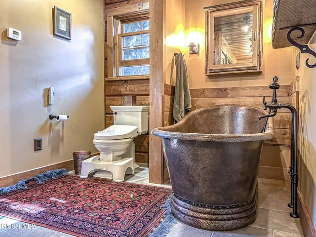 $889,000 | 1661 Burch Road, Hartford, NY 12832