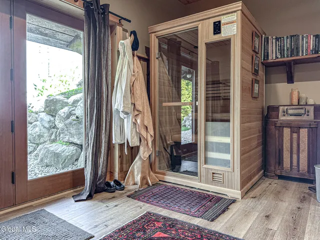 $889,000 | 1661 Burch Road, Hartford, NY 12832