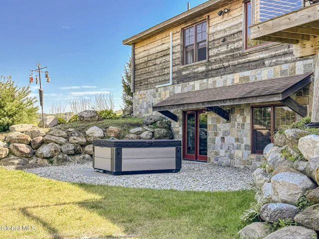 $889,000 | 1661 Burch Road, Hartford, NY 12832