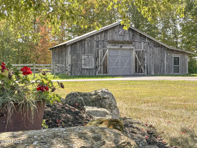$889,000 | 1661 Burch Road, Hartford, NY 12832