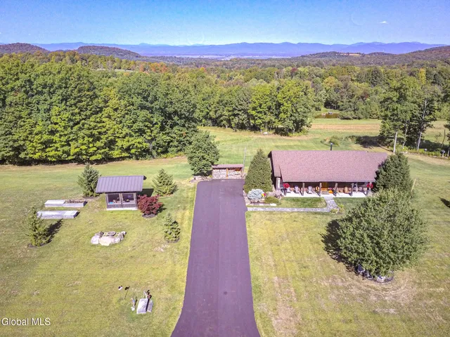 $889,000 | 1661 Burch Road, Hartford, NY 12832