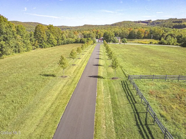 $889,000 | 1661 Burch Road, Hartford, NY 12832