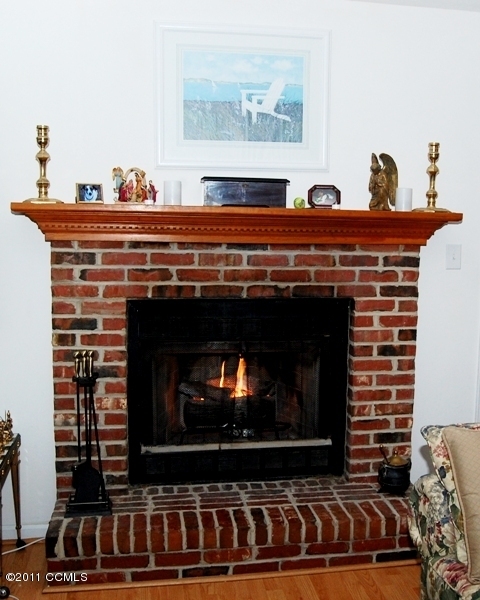 607 Barbour Road Morehead City, NC 28557 - Photo 7 of 18 Fireplace