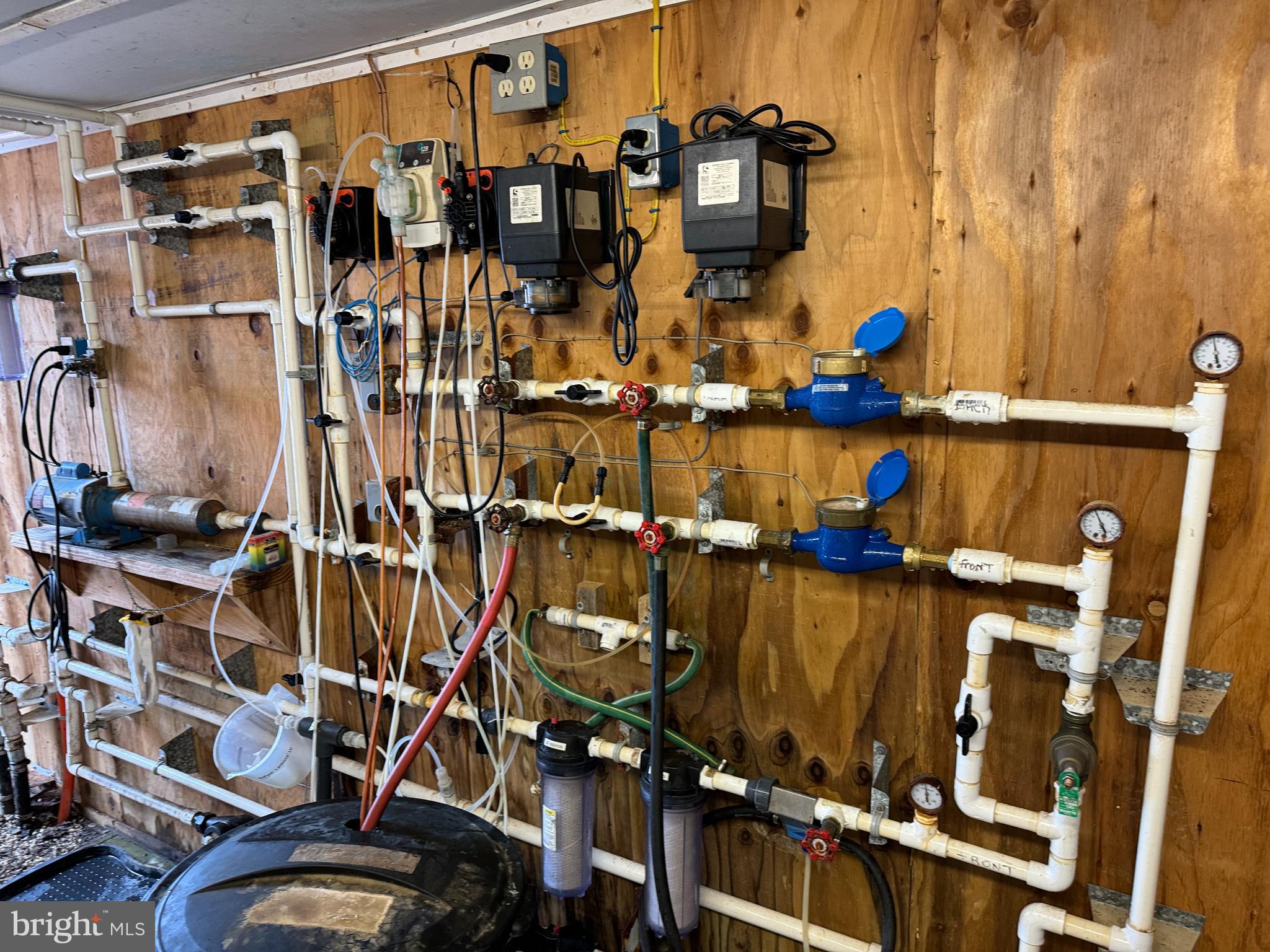 4689 Woodpecker Road Seaford, DE 19973 - Photo 9 of 10 a room with musical instruments