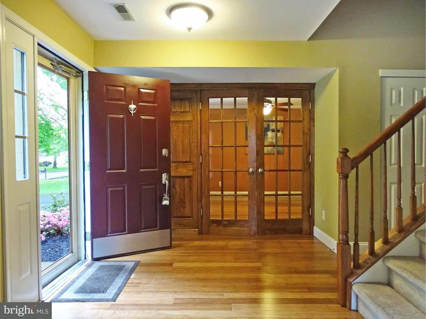 171 Aspen Road Yardley, PA 19067 - Photo 3 of 24 Foyer