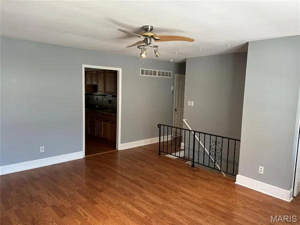 $2,100 | 691 Walnut Point Court, Ballwin, MO 63021