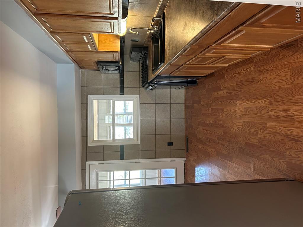 691 Walnut Point Court Ballwin, MO 63021 - Photo 5 of 14