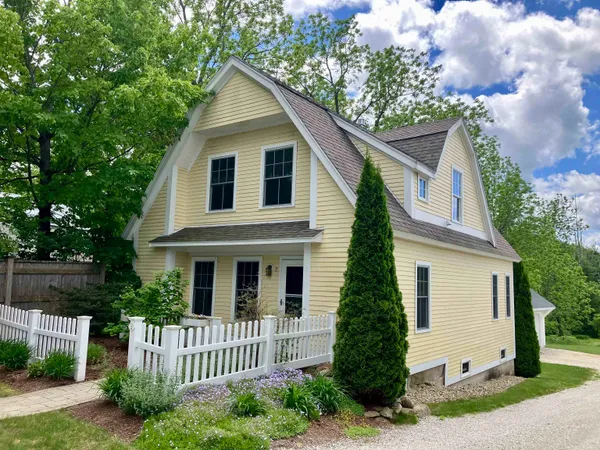 $4,300 | 26 North Main Street, Unit 2, Mont Vernon, NH 03057