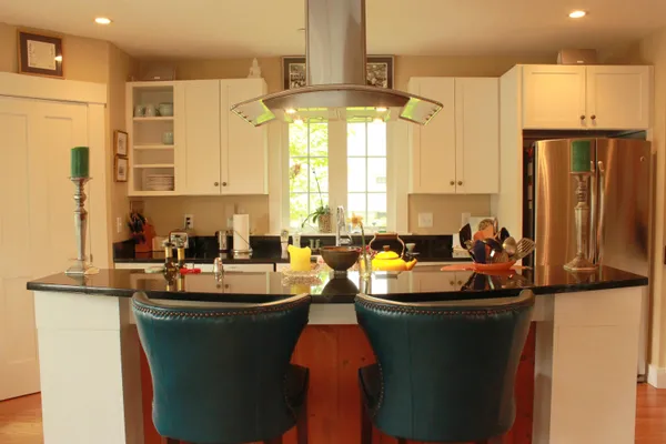 $4,300 | 26 North Main Street, Unit 2, Mont Vernon, NH 03057