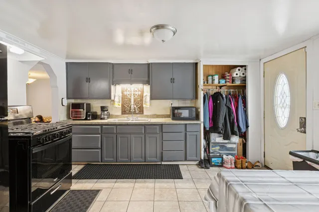 $225,000 | 1241 Barclay Street, St. Paul, MN 55106