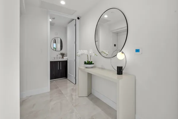 $25,000 | 475 East Royal Palm Road, Unit 506, Boca Raton, FL 33432