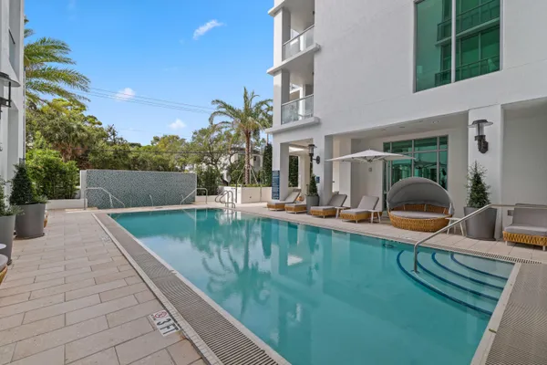 $25,000 | 475 East Royal Palm Road, Unit 506, Boca Raton, FL 33432