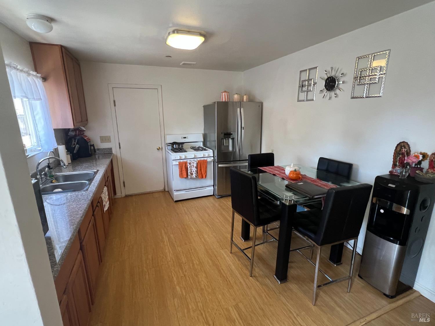 1680-1682 Dutton Avenue, Unit 2 Santa Rosa, CA 95407 - Photo 10 of 17 Gallery Image 10