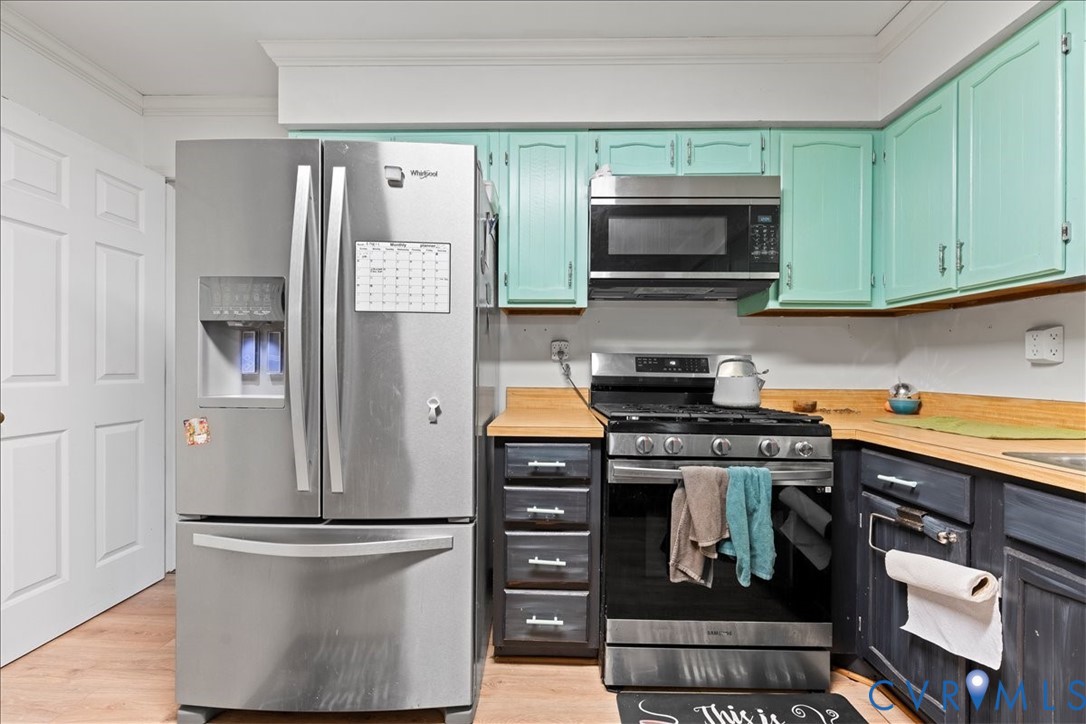 7141 Barkbridge Road Chesterfield, VA 23832 - Photo 20 of 44 Kitchen featuring stainless steel appliances, crow